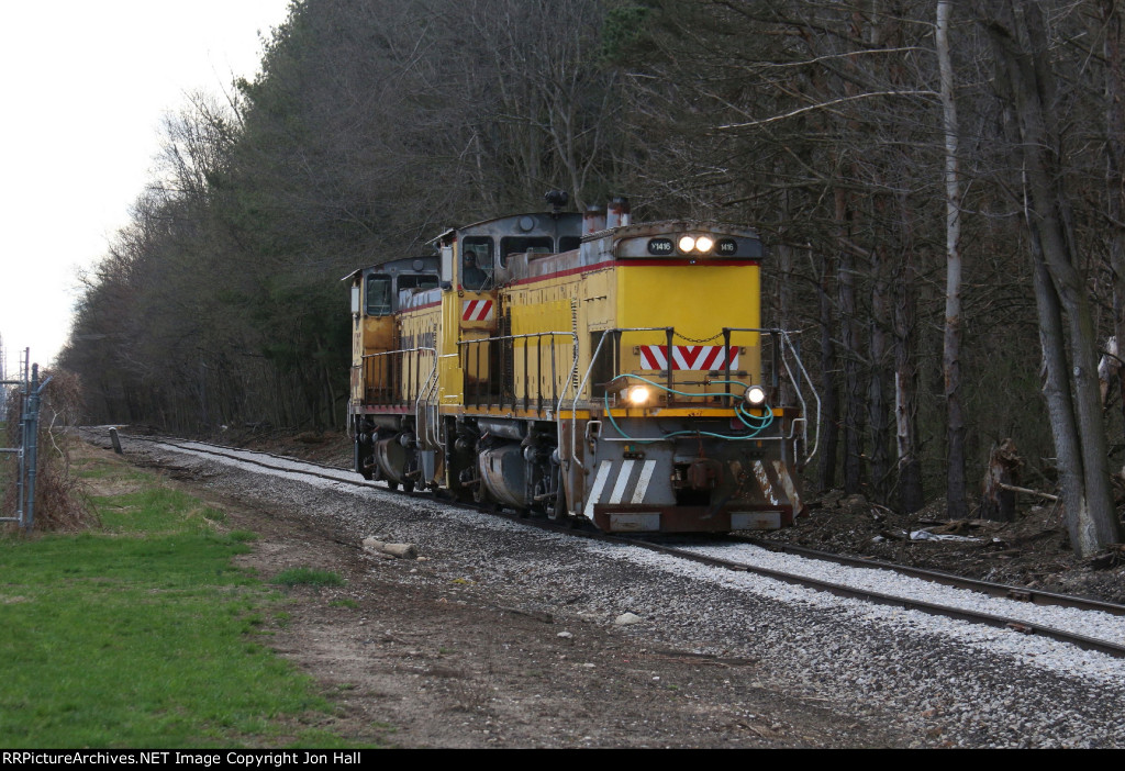 GLLX 1416 leads the way east